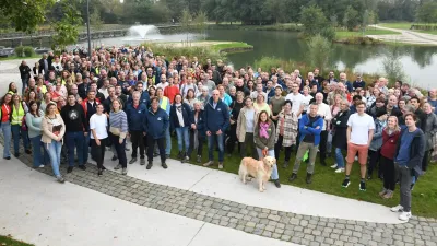 Photo de groupe avec les collaborateurs du Groupe P&V